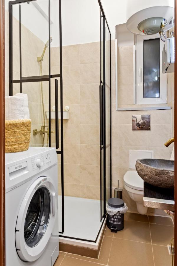 בוקרשט Upscale Studio, Walking Distance From The Old Town מראה חיצוני תמונה