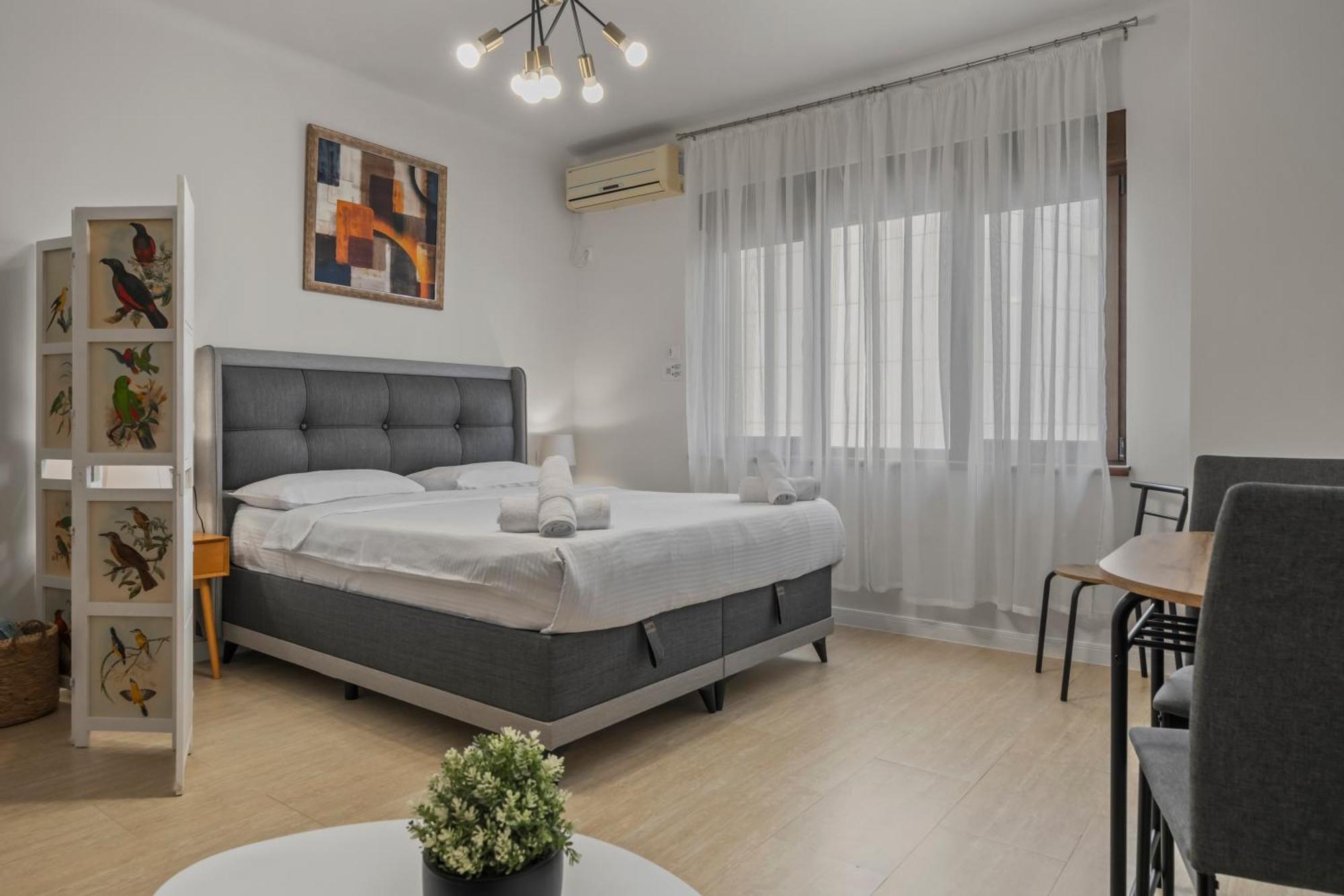 בוקרשט Upscale Studio, Walking Distance From The Old Town מראה חיצוני תמונה